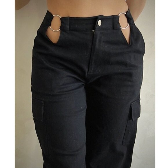 Women’s Black High Rise Wide Leg Key Hole Cargo Pants - Picture 5 of 7